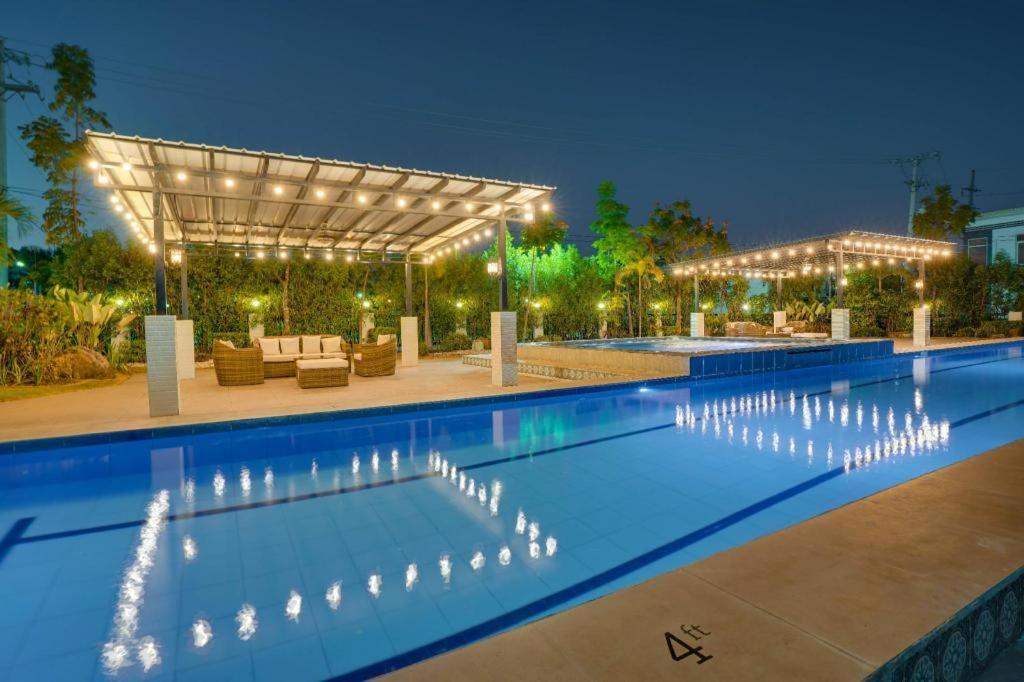 The Mansion Ξενοδοχείο Mabalacat Εξωτερικό φωτογραφία
